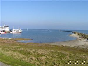 Blik op de haven van Terschelling
