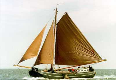 sailing barge