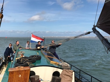 Samen aan de
              schoot trekken